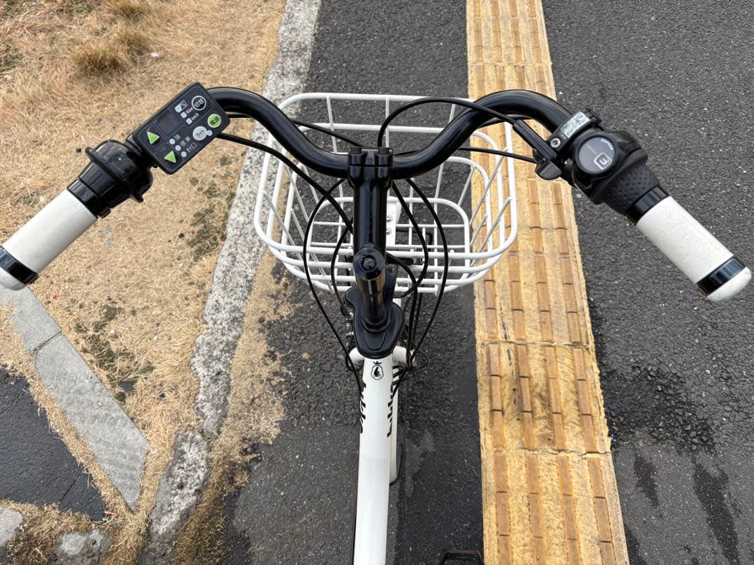 中古20㌅ブリヂストン電動アシスト自転車　8.7Ah 大阪　009番