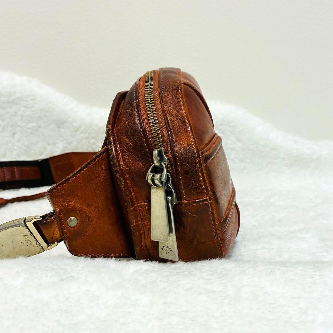 aniary（アニアリ）レザー ボディバッグ ショルダーバッグ ブラウン