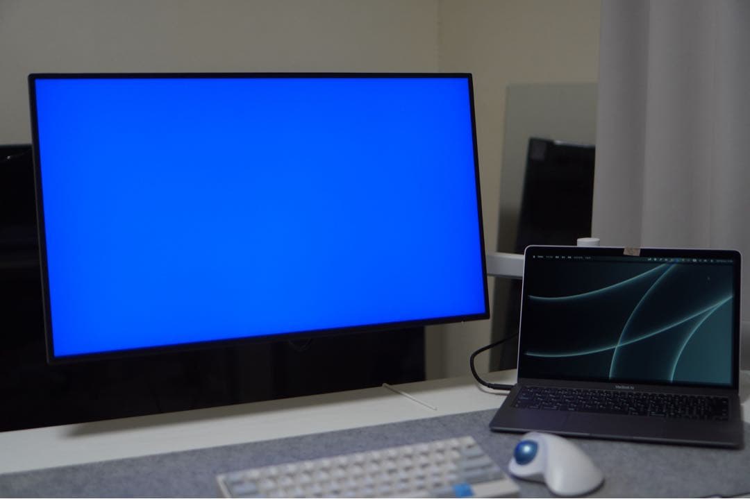 美品】Dell U2723QE 最新ファームウェア 4kモニター デル - メルカリ