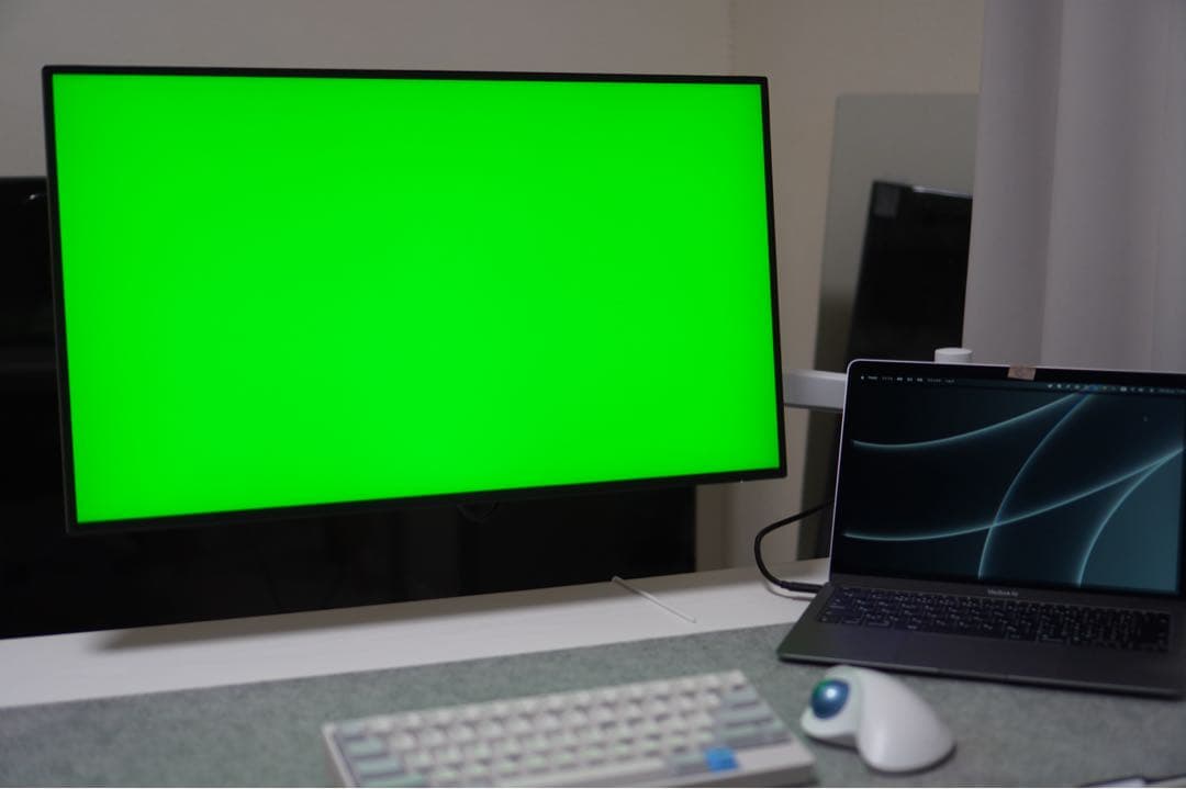 美品】Dell U2723QE 最新ファームウェア 4kモニター デル - メルカリ