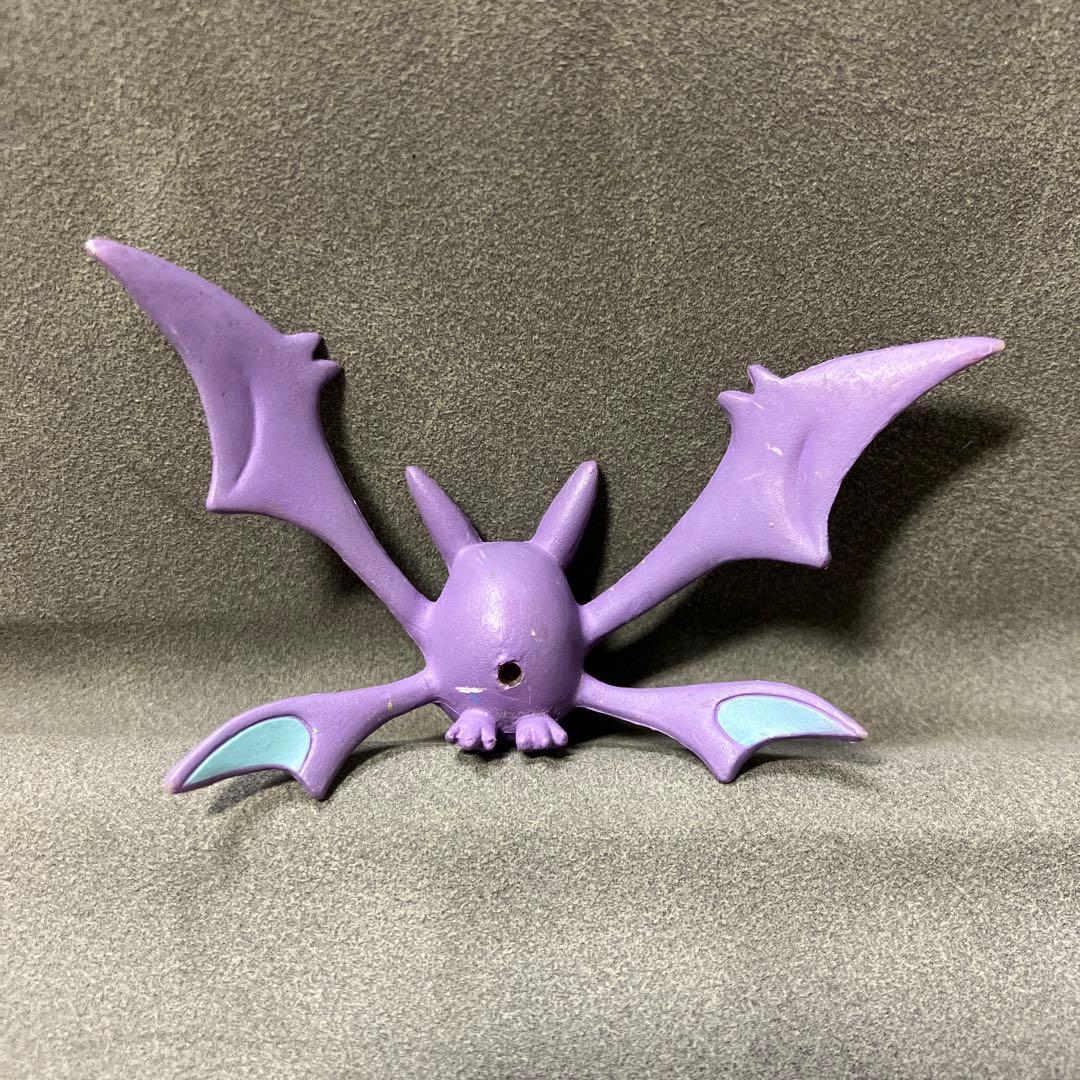 クロバット ゴルバット ポケモン フィギュア 立体ポケモン図鑑 - メルカリ