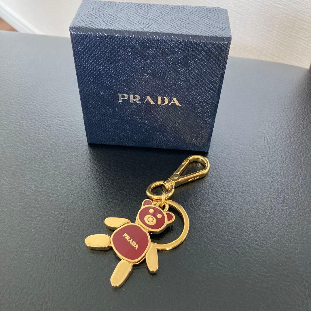 PRADA プラダ キーホルダー ベア お値下げ不可 - メルカリ
