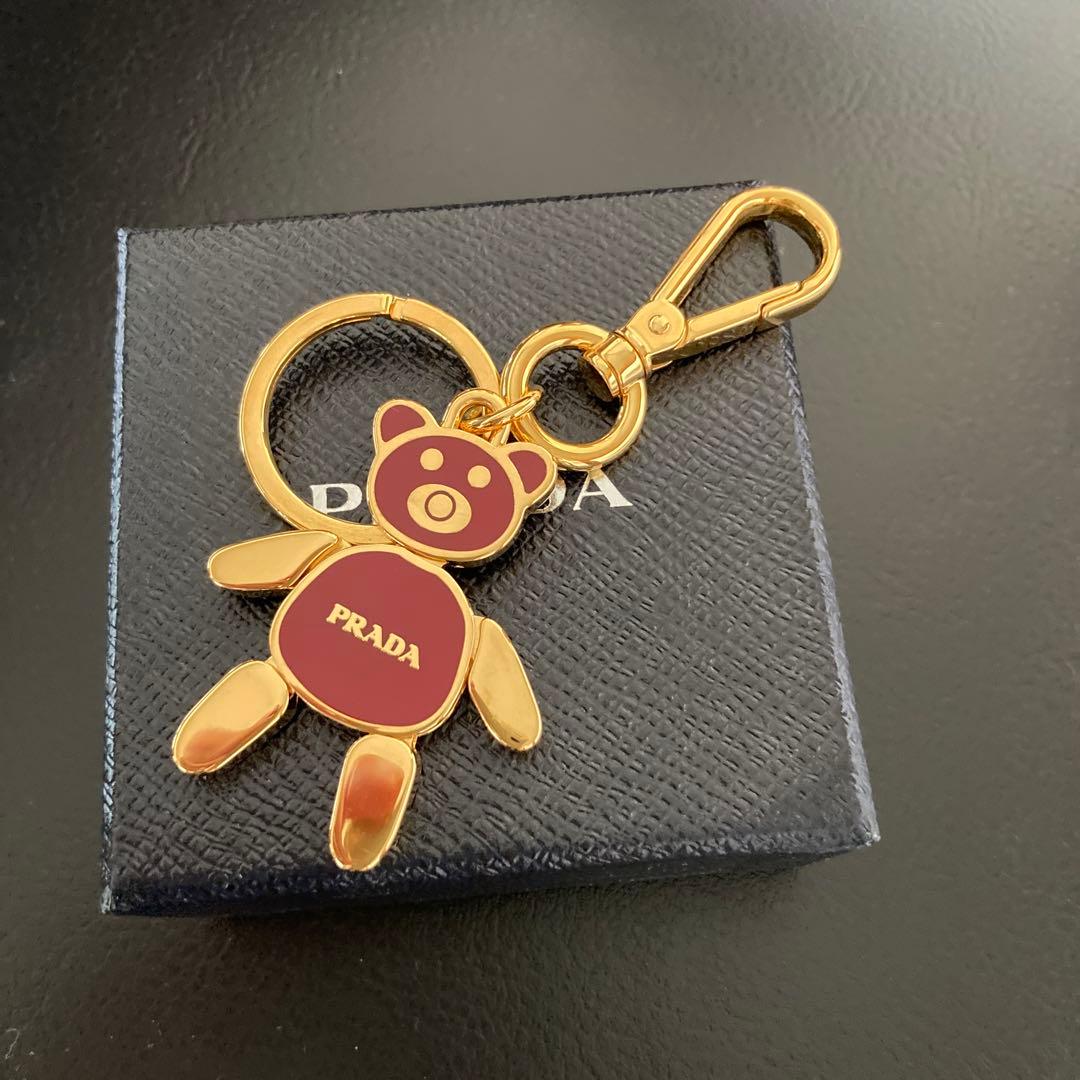 PRADA プラダ キーホルダー ベア お値下げ不可 - メルカリ