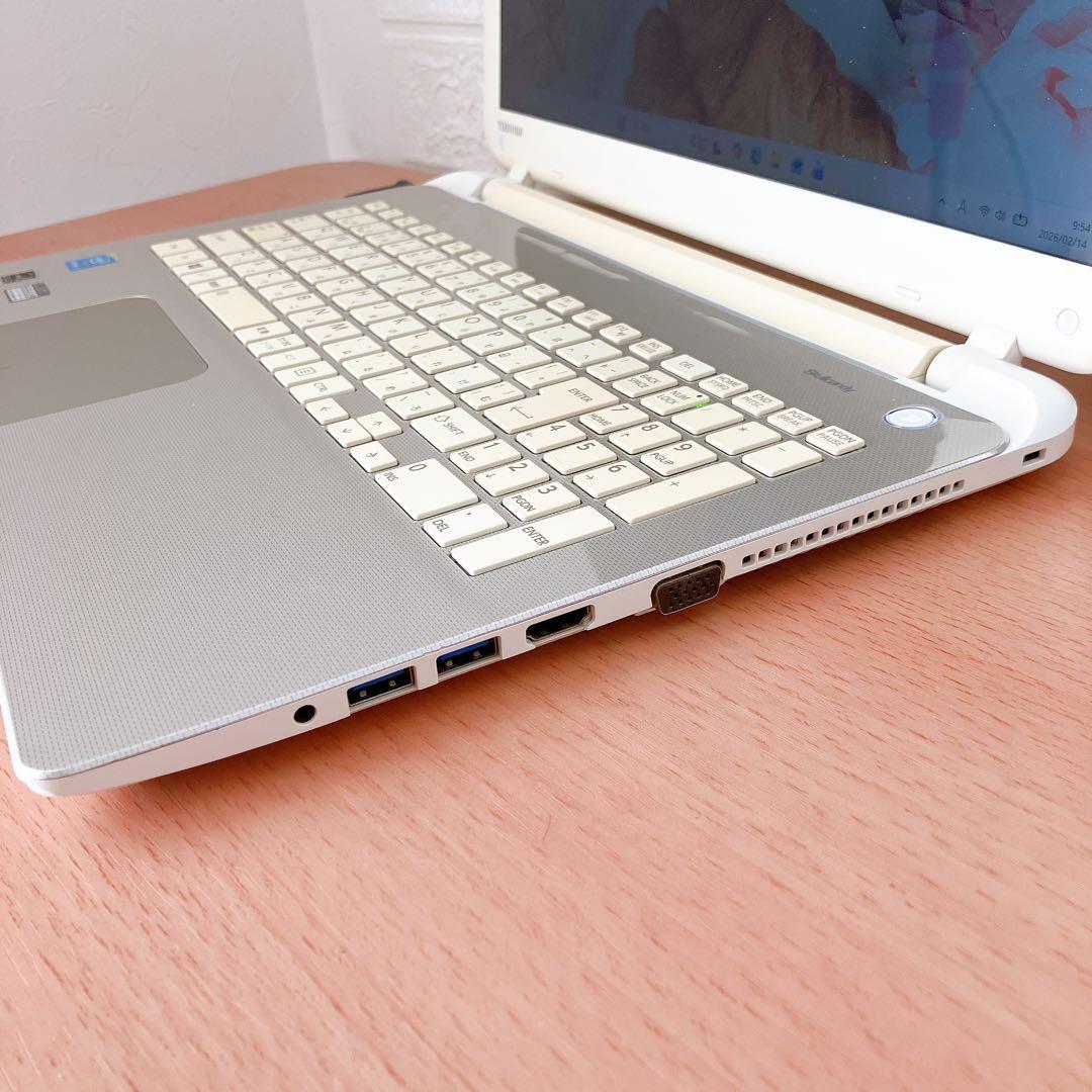 Windows11✨SSDで快適☘️カメラ付すぐ使えるノートパソコン - メルカリ