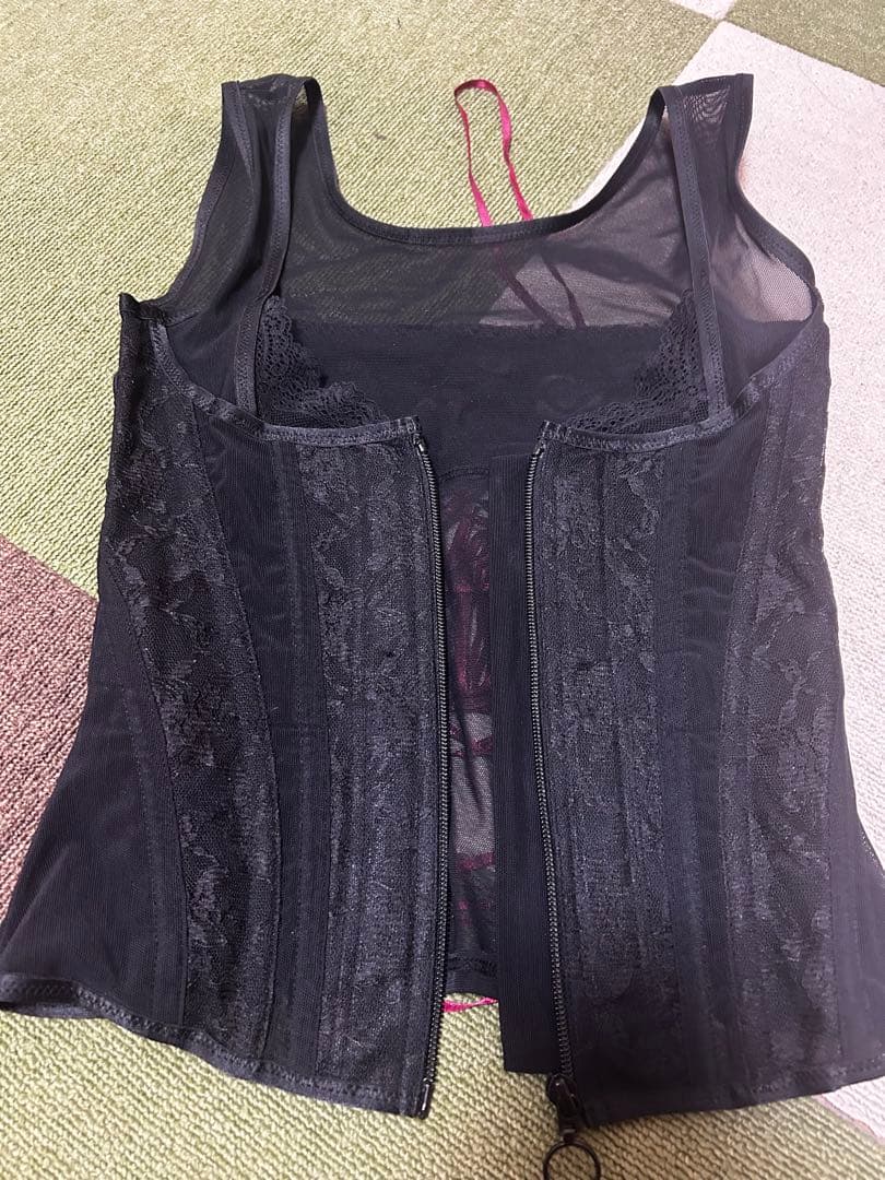 バストリフトコルセットsophia 元鈴木さんSサイズ - メルカリ