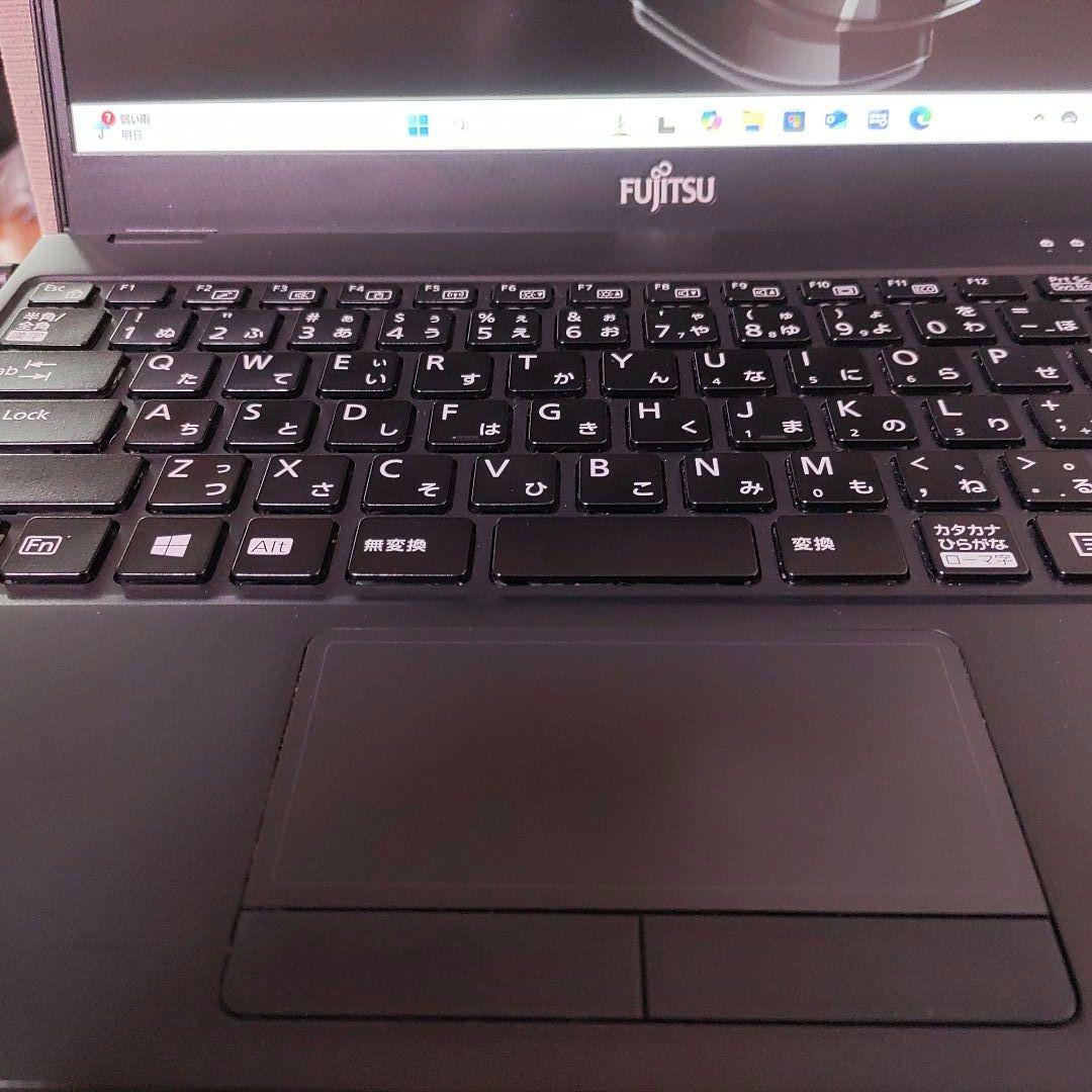 I⑲富士通 FMVU2404HP U939/B - メルカリ