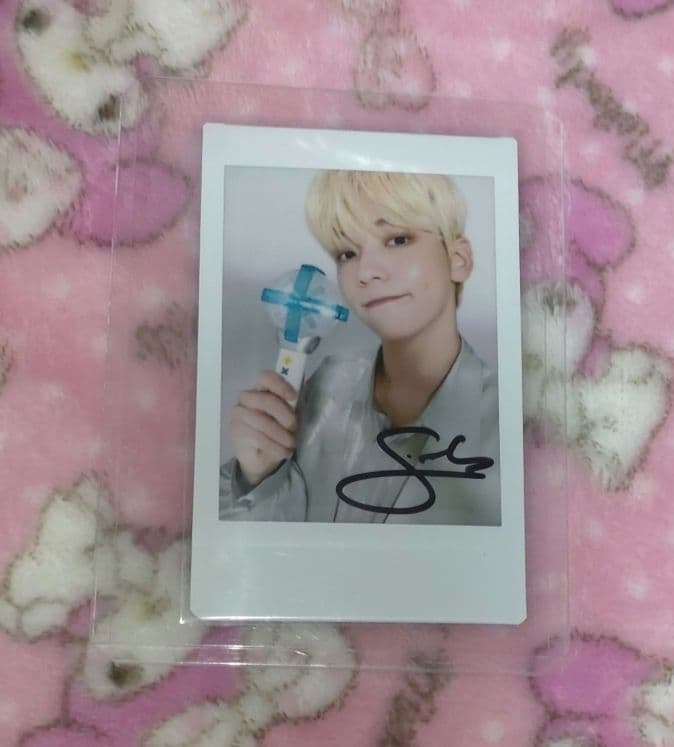 TXTinstantphotoCARDチェキスビンサイン入り TXT チェキ スビン ACT TOMORROW ver.2 （2枚セット） - メルカリ