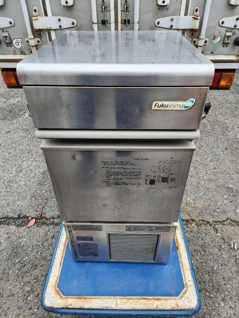 フクシマキューブアイス製氷機 25kg タイプ FIC-A25KT eaad6f4aa95593fe62d31ce7268963