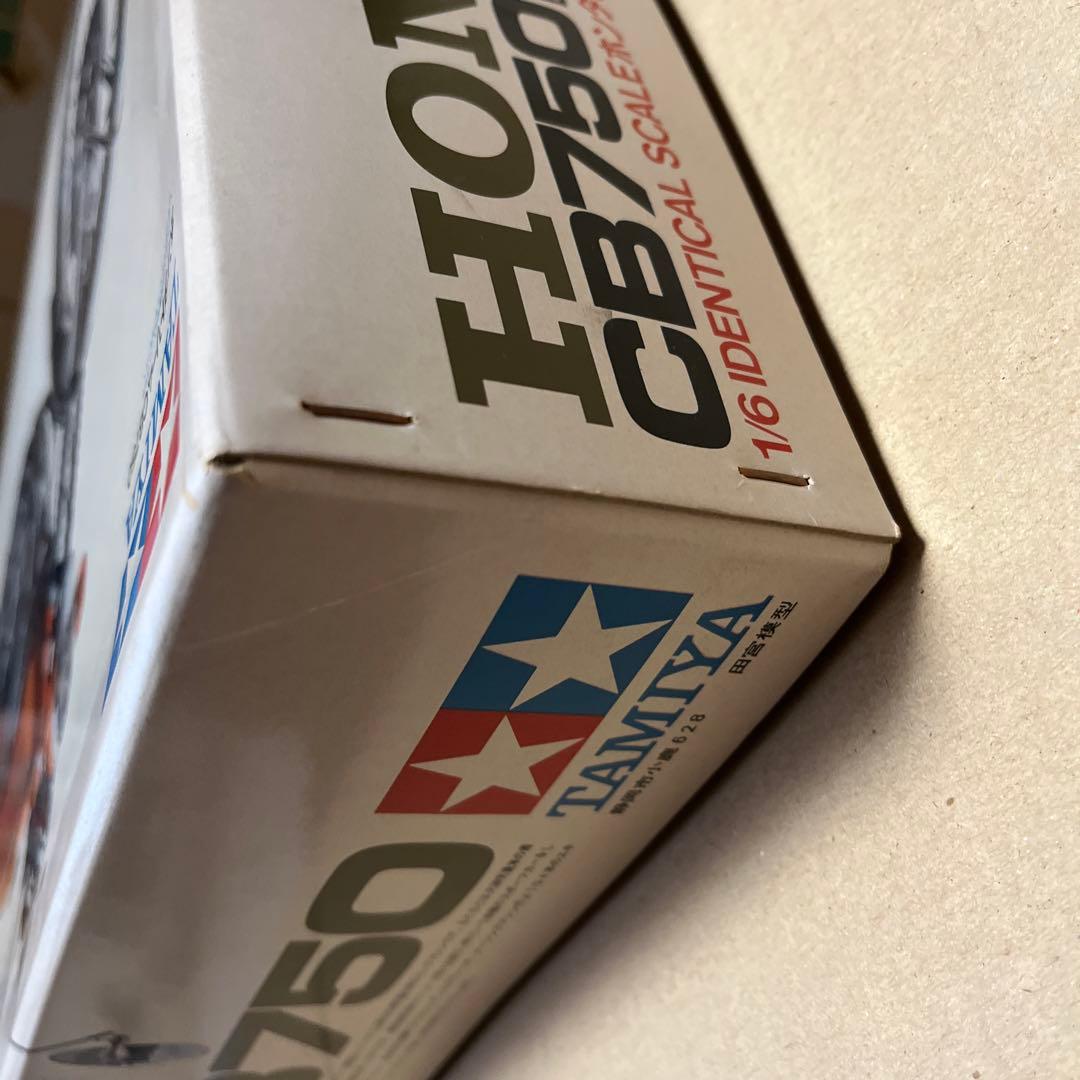 【未組み立て】タミヤ 1/6 ホンダ CB750 FOUR HONDA