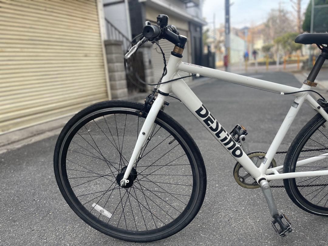 DESTINO クロスバイク ホワイト 700C オートライト - メルカリ
