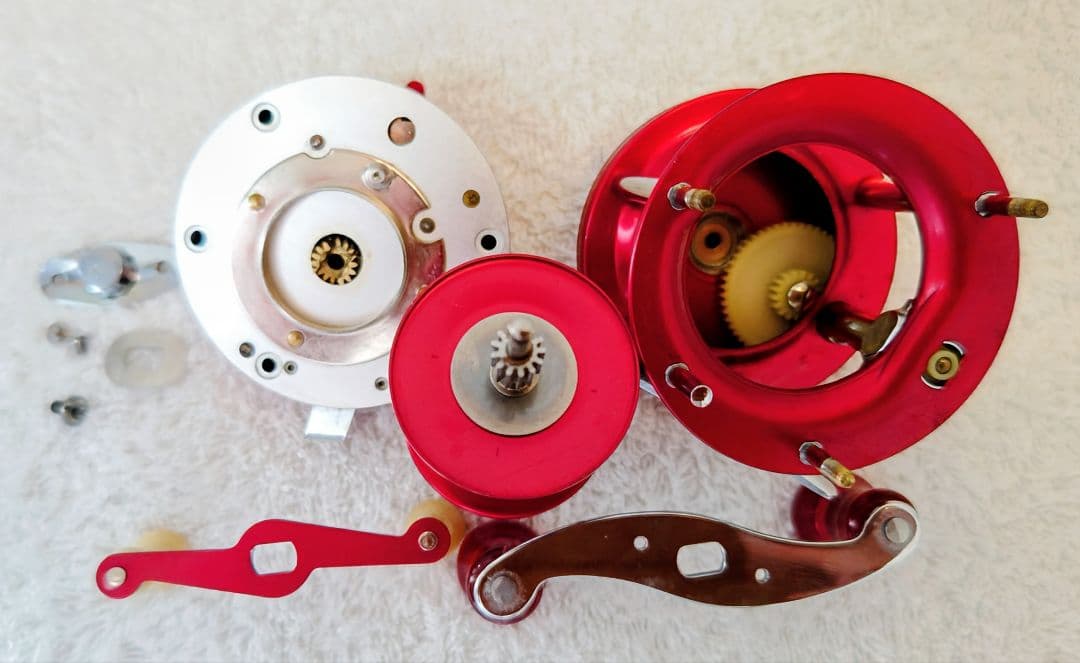 ABU Ambassadeur 5000 Red BigA パワハン 皮ケース付 - メルカリ