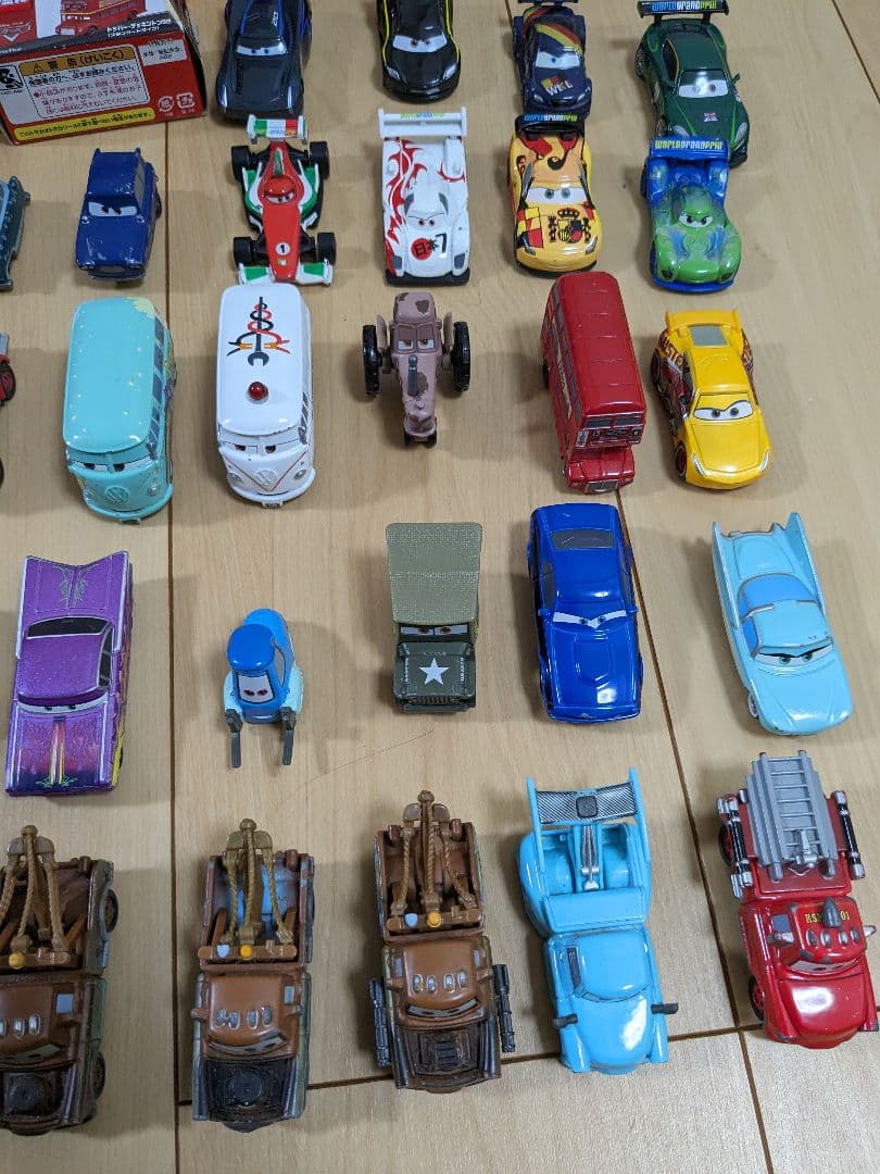 トミカ カーズ まとめ売り - メルカリ