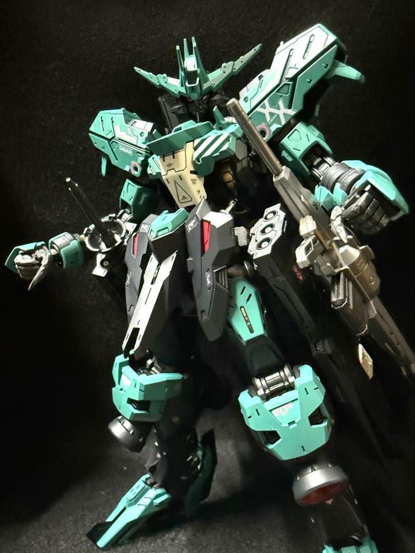 MGガンダムヴィダール　完成品　全塗装　MGバルバトス