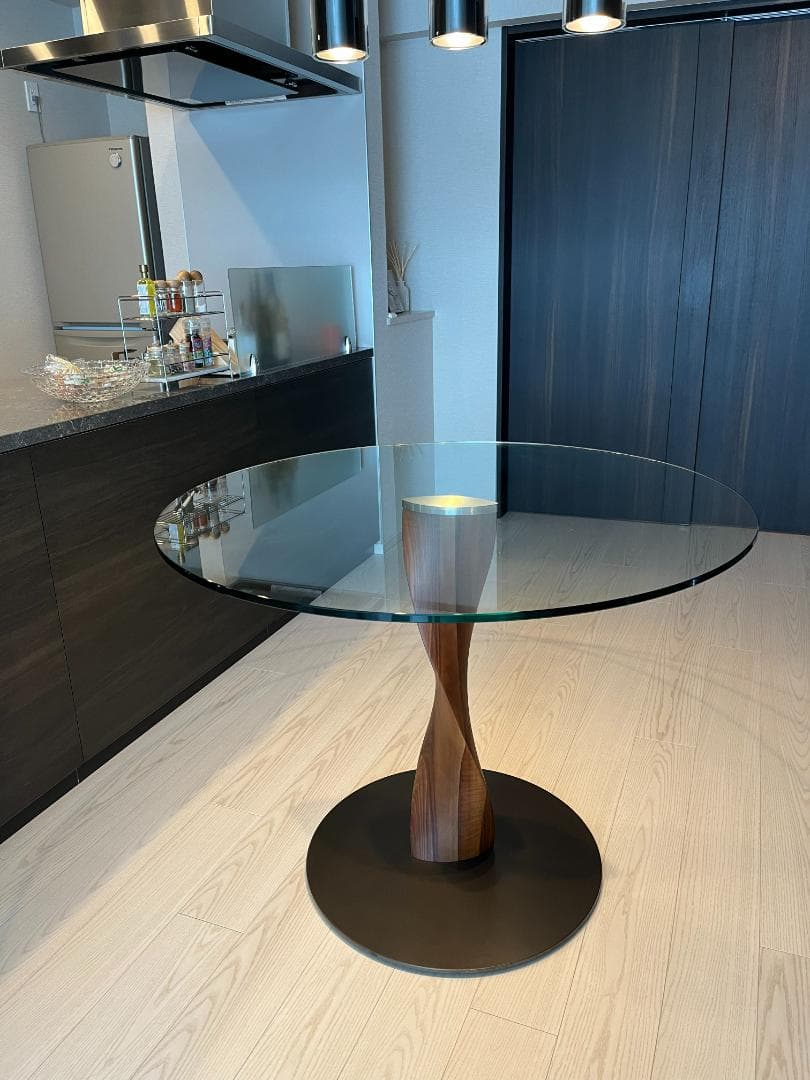 ACTUS porada | SPIN ガラステーブル ダイニングテーブル - メルカリ
