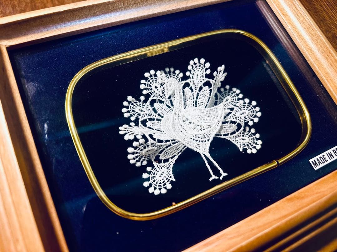 ベルギー製 ヴィンテージ 孔雀モチーフ 額装アート - メルカリ