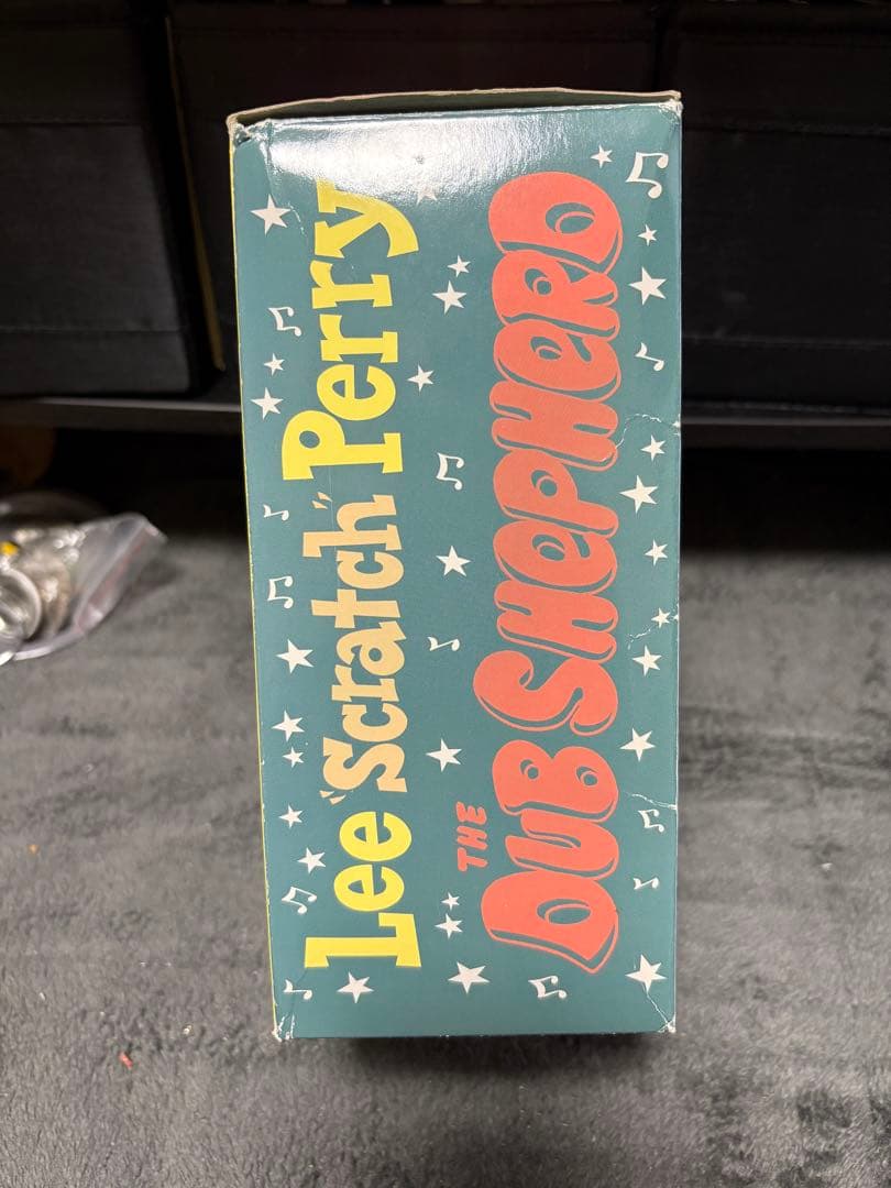 HMV Record Shop限定カラー(ピンク) Lee Perryフィギィア - メルカリ