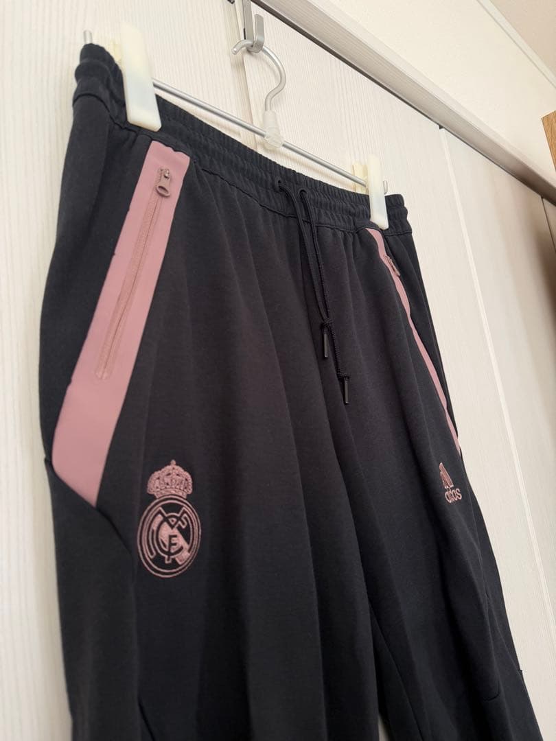 22-23 レアル・マドリード トラベルフーディー パンツ 上下セット