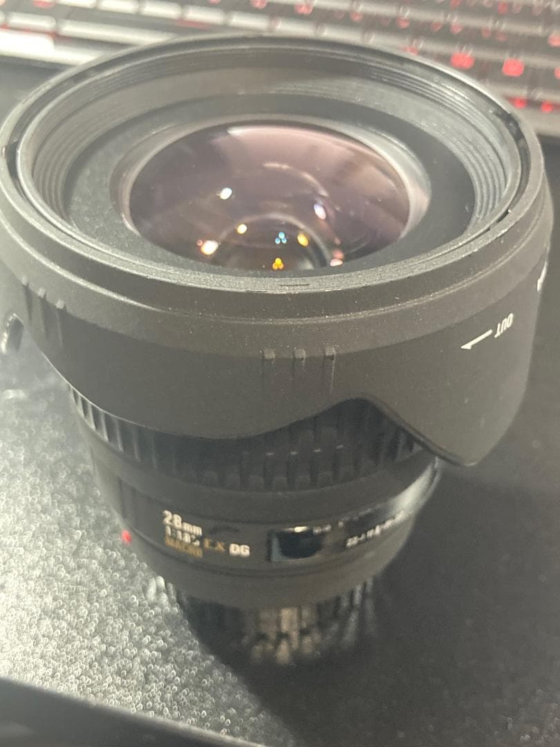 レンズ(単焦点) SIGMA 28mm F1.8 EX DG ASPHERICAL MACRO a Amazon.com : Sigma 28mm f/1.8 EX DG Aspherical Macro Large