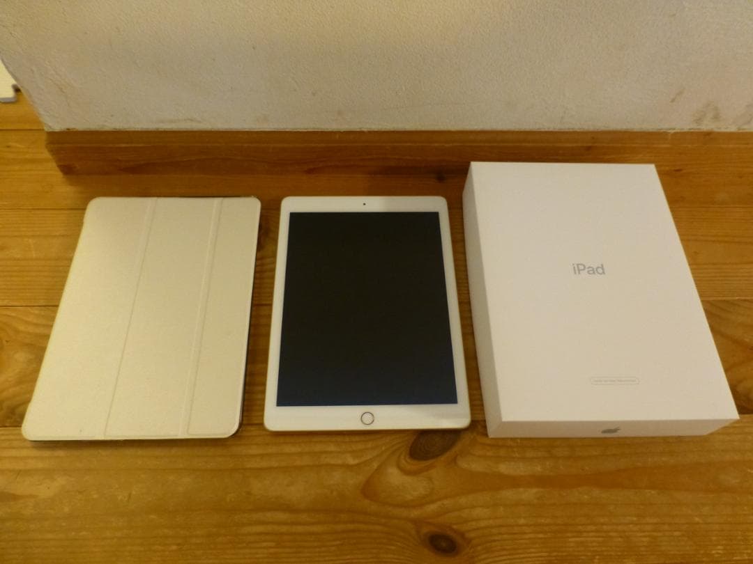 Apple iPad 第6世代 ゴールド 32GB Wi-Fi Restored 2018 Apple iPad Wi Fi 32 GB Gold (6th Generation