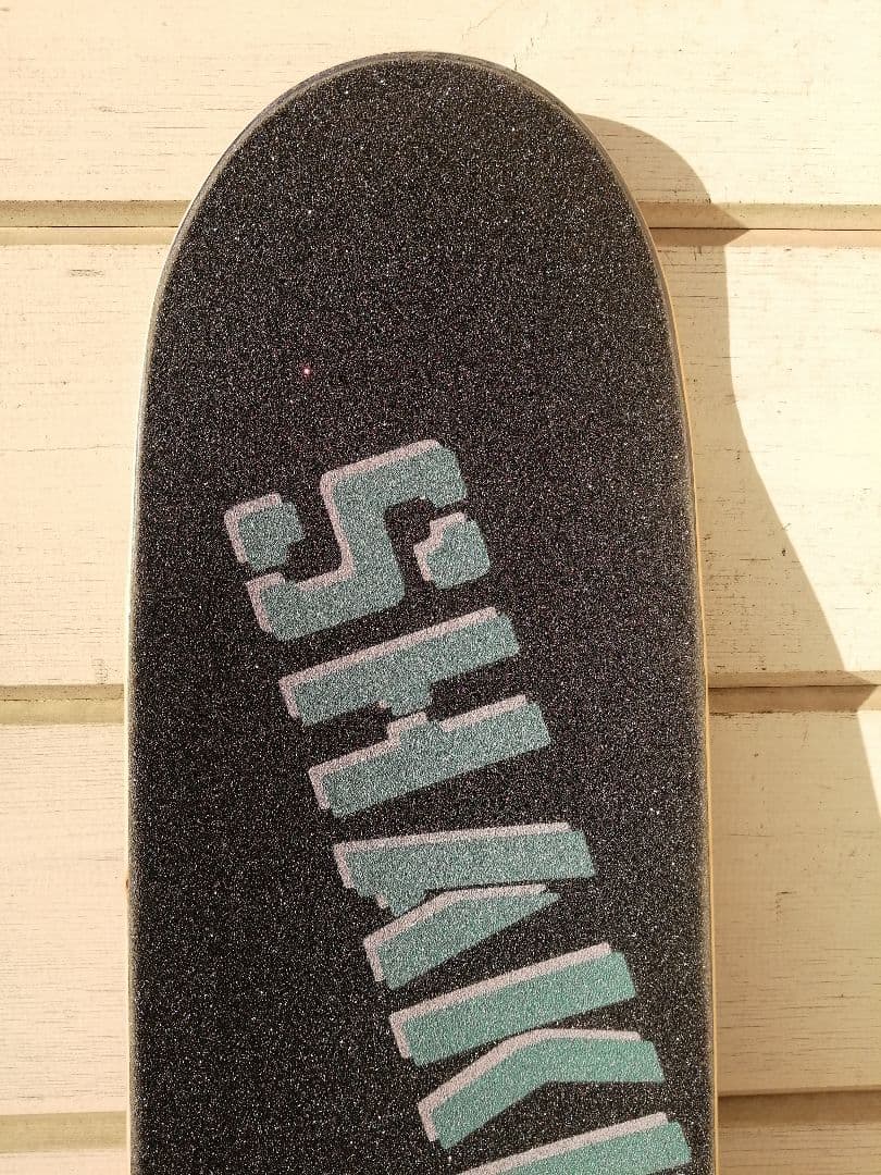 美品のTOY MACHINE　75cm✕18.7cm たぶん未使用だと思います