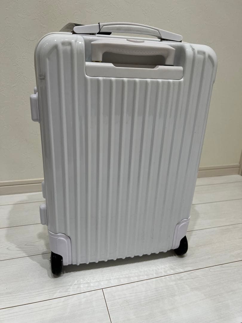 muta ムータ スーツケース キャリーケース ホワイト 32L - メルカリ