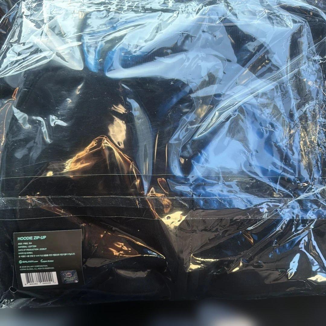 G-DRAGON 'FAM' MEETING ジップアップパーカー