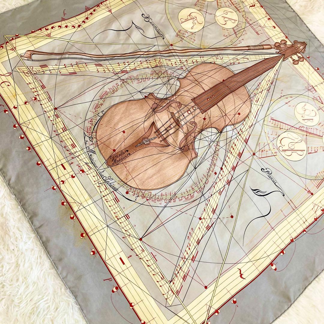 希少 HERMES エルメス スカーフ 球体が奏でる音楽 ヴァイオリン カレ90