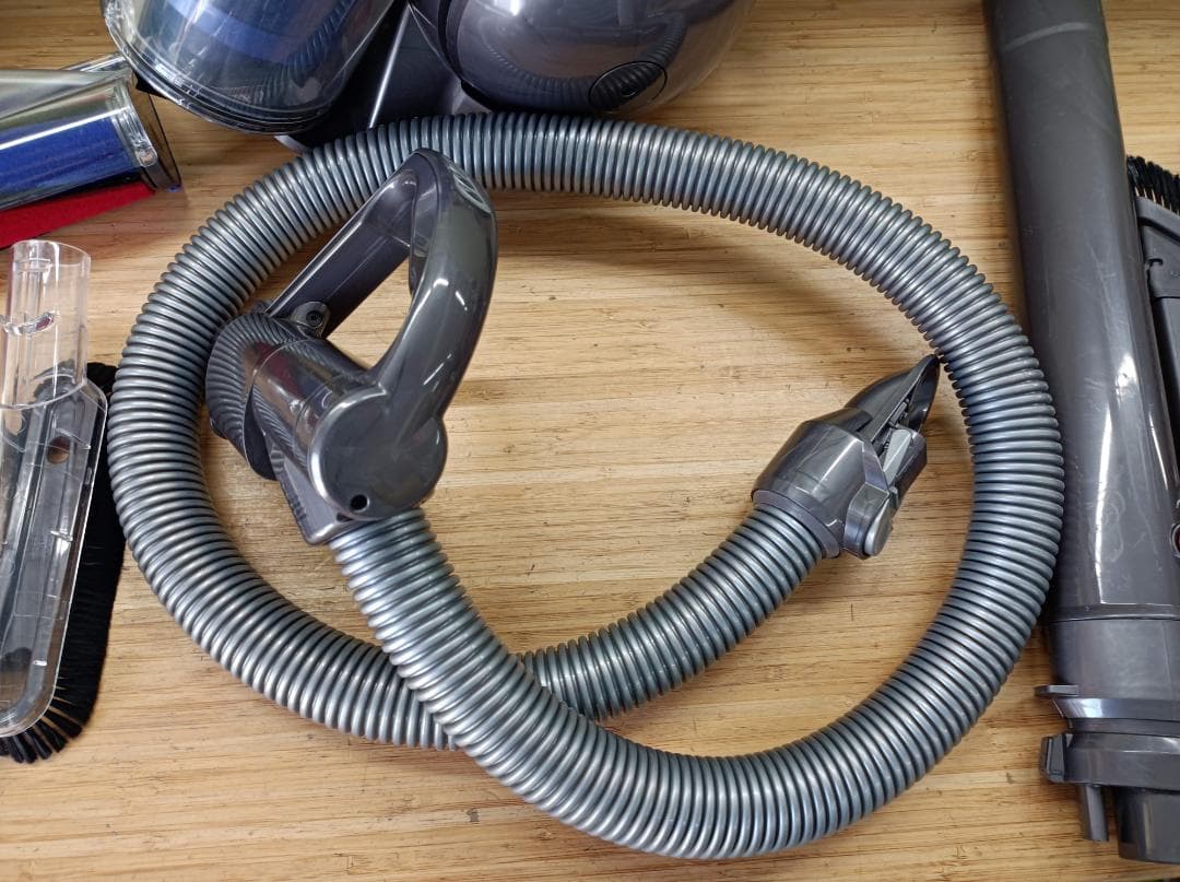 都《KLCLK》Dyson ball fluffy CY24　サイクロン掃除機