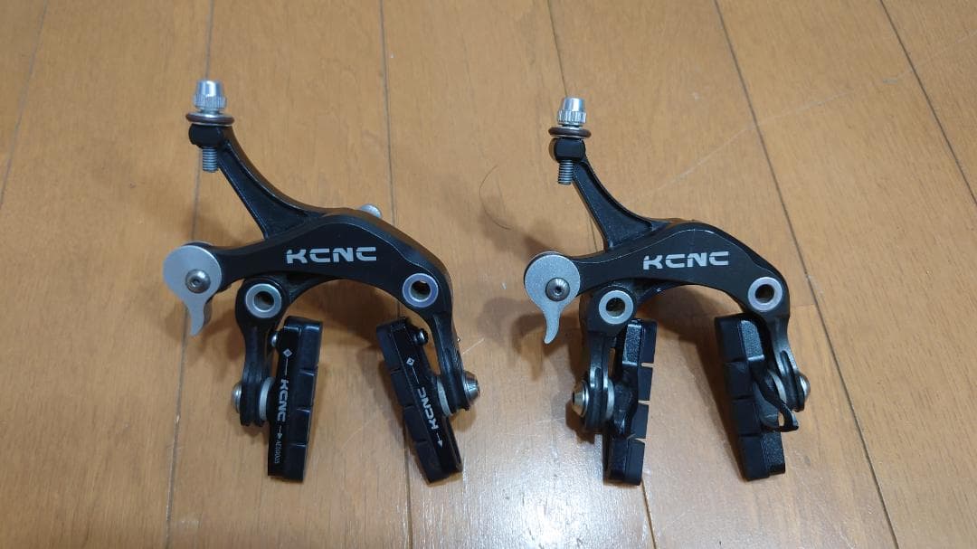 ケーシーエヌシー(KCNC) キャリパーブレーキセット Amazon | ケーシーエヌシー(KCNC) 超軽量 ロードバイク キャリパー