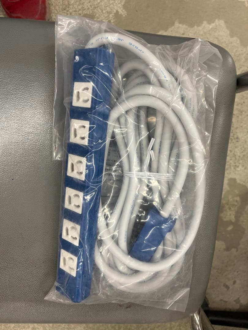 寺田電機製作所のハーネス付 OAタップ 青色 白色 緑色