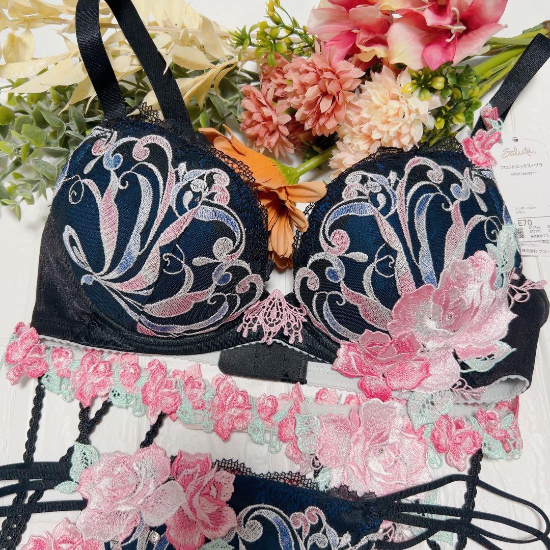 新品 ワコール サルート ブラ&ショーツ2枚