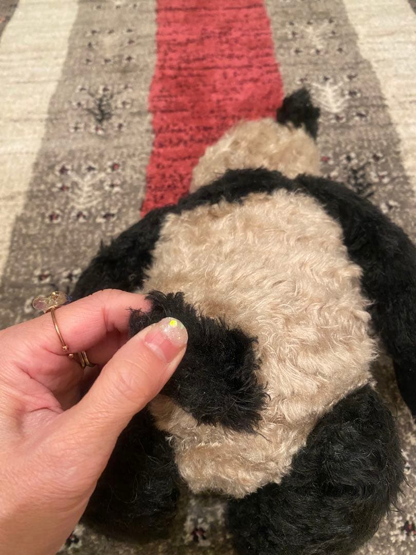 あどけないパンダ ぬいぐるみ