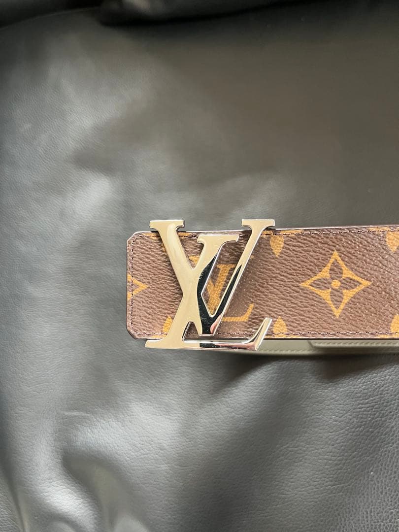 美品！Louis Vuitton モノグラムベルト M0613 ルイヴィトン スーパーコピー ベルト・LV イニシャル 40MM