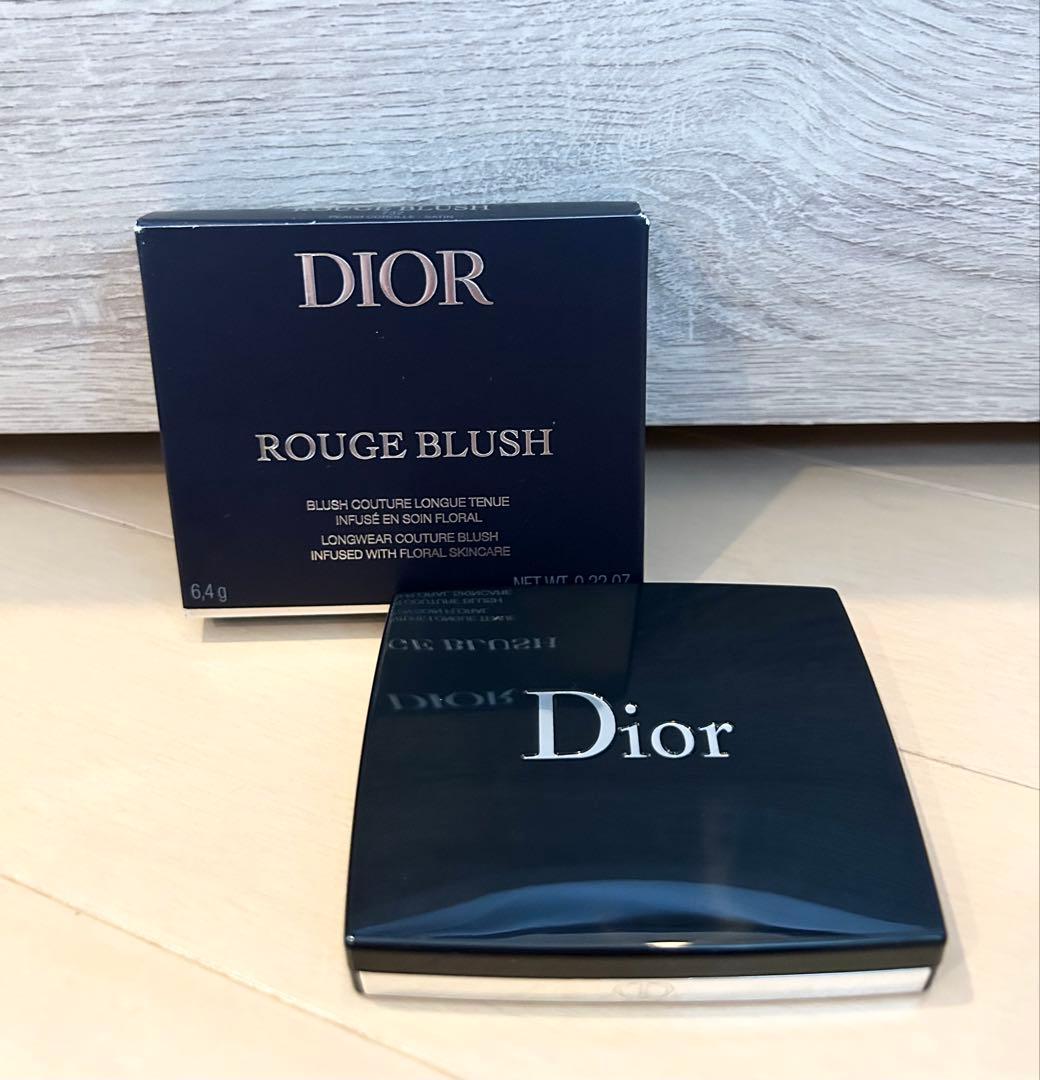 Dior ディオールスキンルージュブラッシュ 732 ピーチコロールサテン