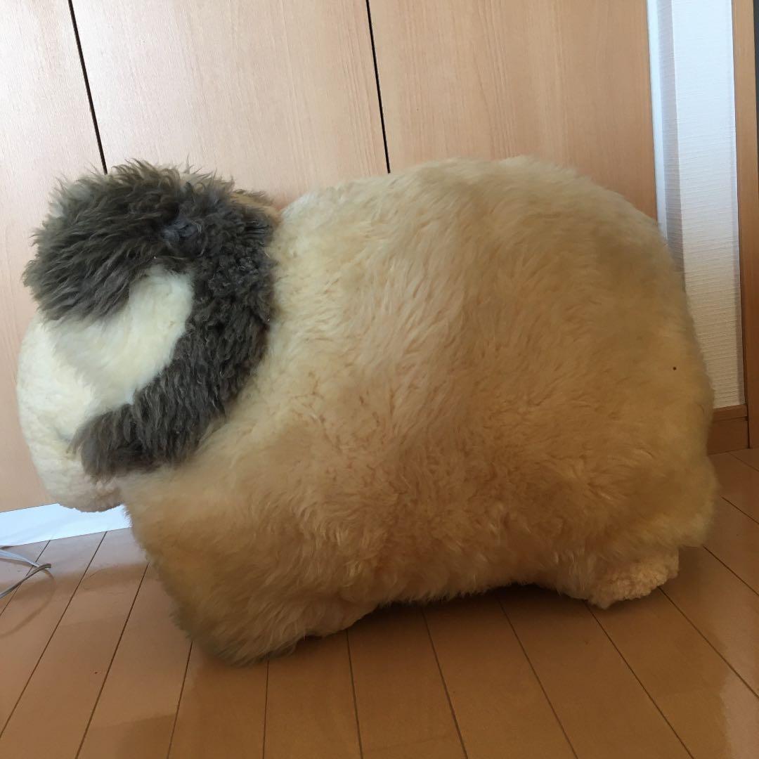 ムートンの羊の置物