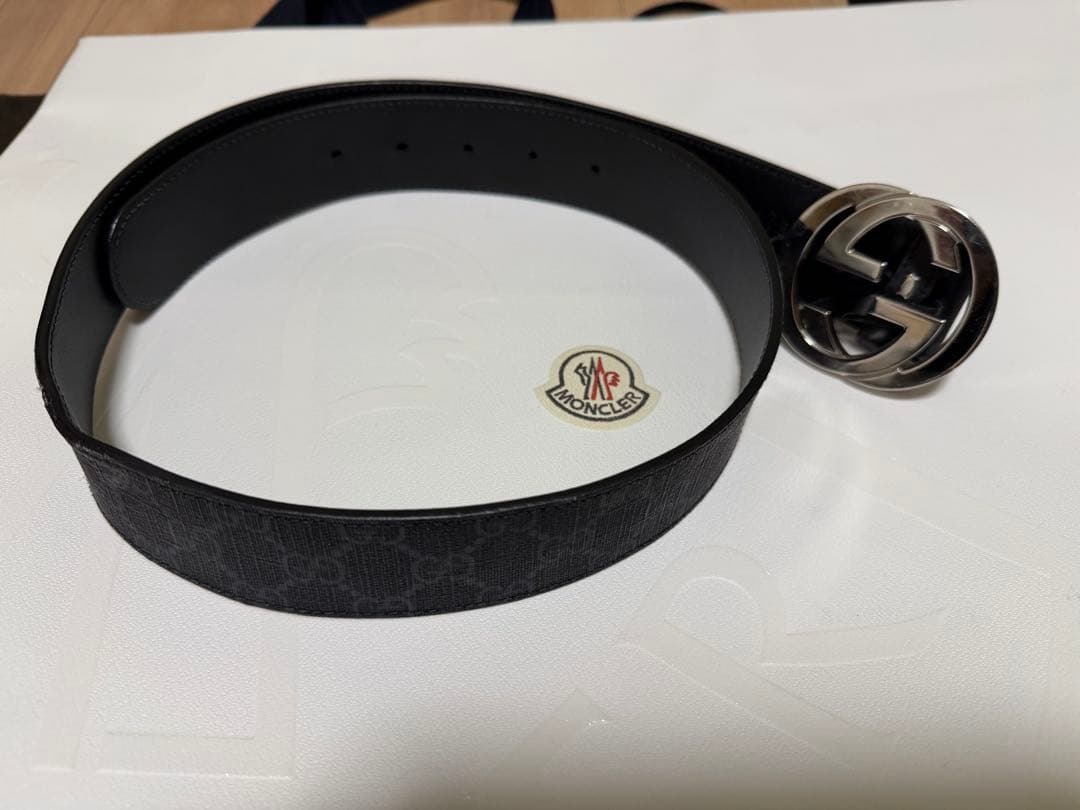 フ*ル様 GUCCI ブラックレザー GGロゴ ベルト　メンズ リバーシブル レザー ベルト（ダブルG バックル） ・ブラック/ブラウン