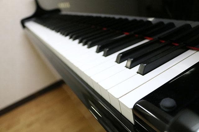 グランドピアノ【 ヤマハ G1E 】販売 新春セール♪ - メルカリ