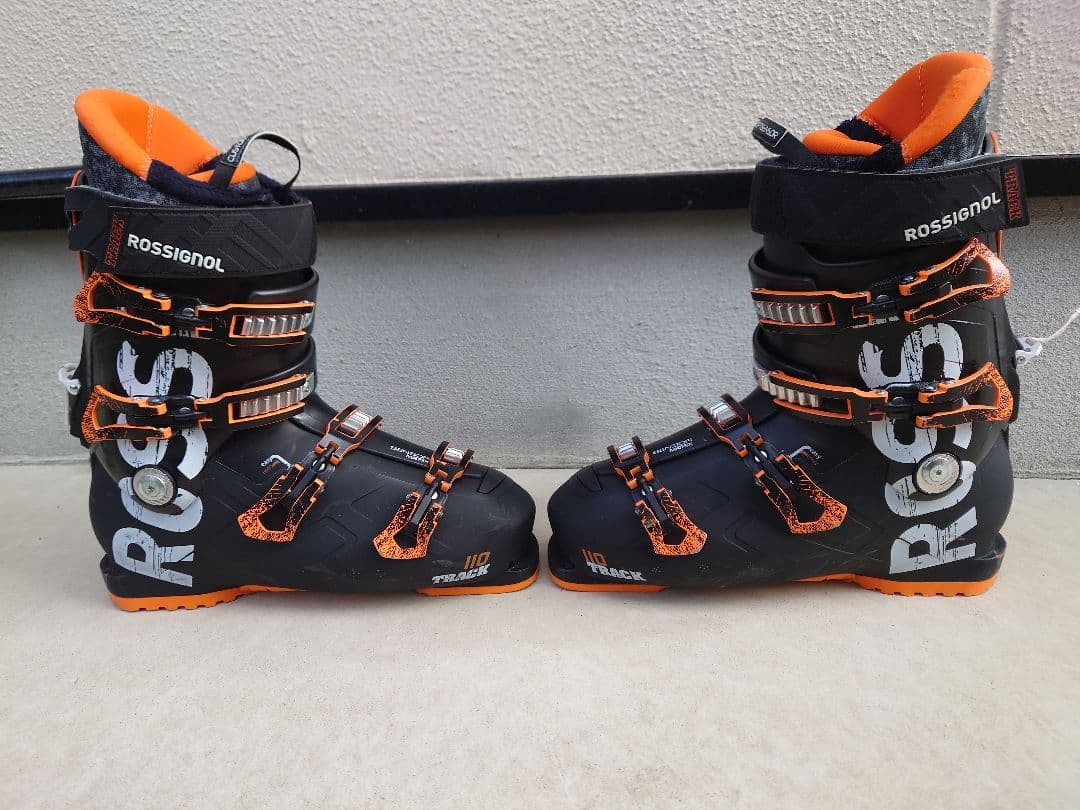 ROSSIGNOL TRACK スキーブーツ ブラック/オレンジ - メルカリ