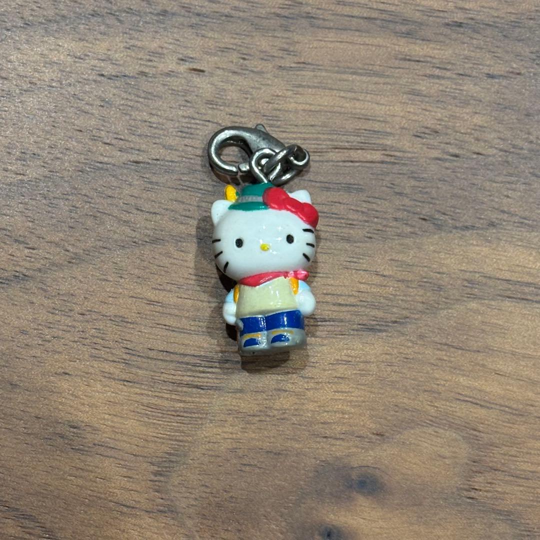 ご当地キティ ジッパーチャーム 13体セット - メルカリ