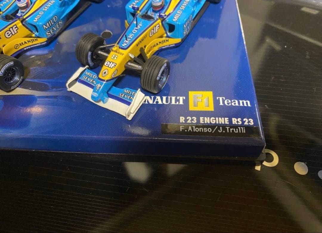 マイルドセブン ルノーRS23 #7 トゥルーリ #8 アロンソ2003