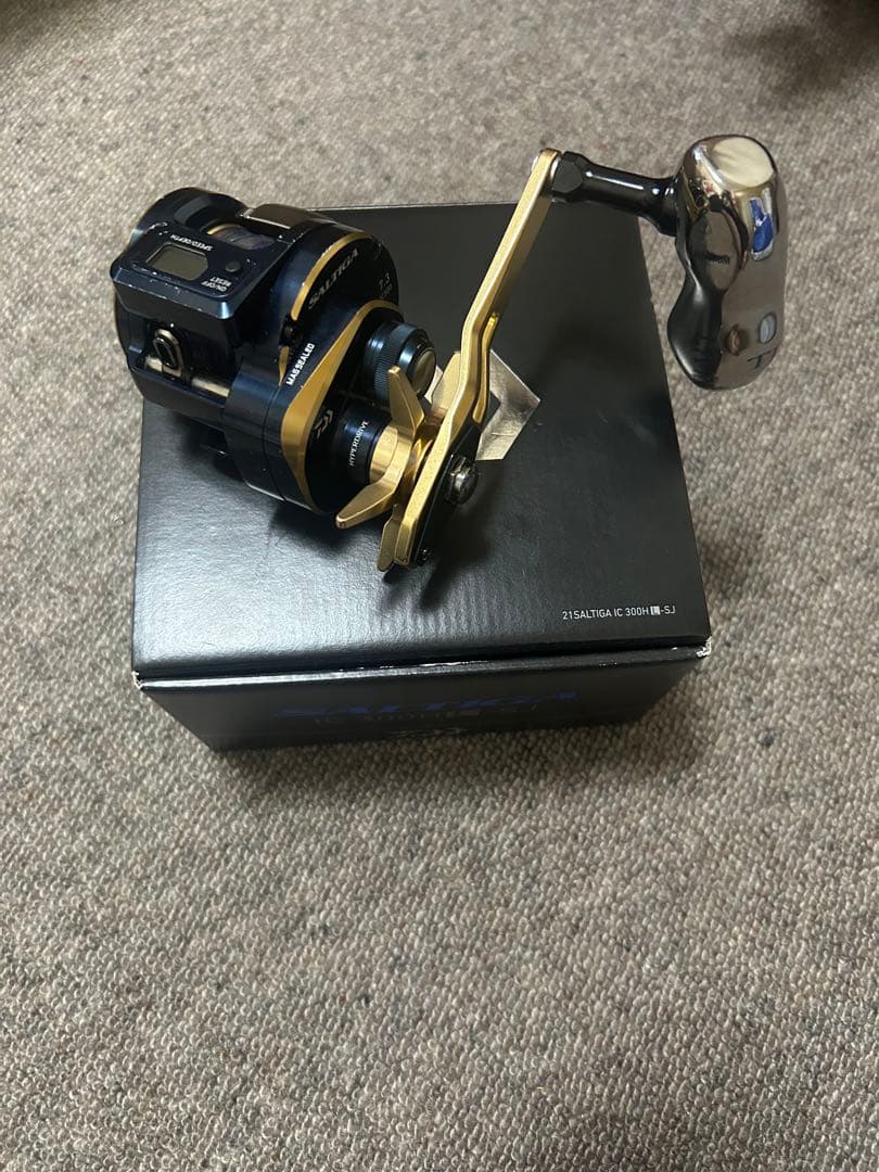 森*ん様 ダイワ　21ソルティガic 300HL-SJ リブレハンドルノブカスタ ダイワ DAIWA 21ソルティガIC 300H-SJ SALTIGA IC 右ハンドル