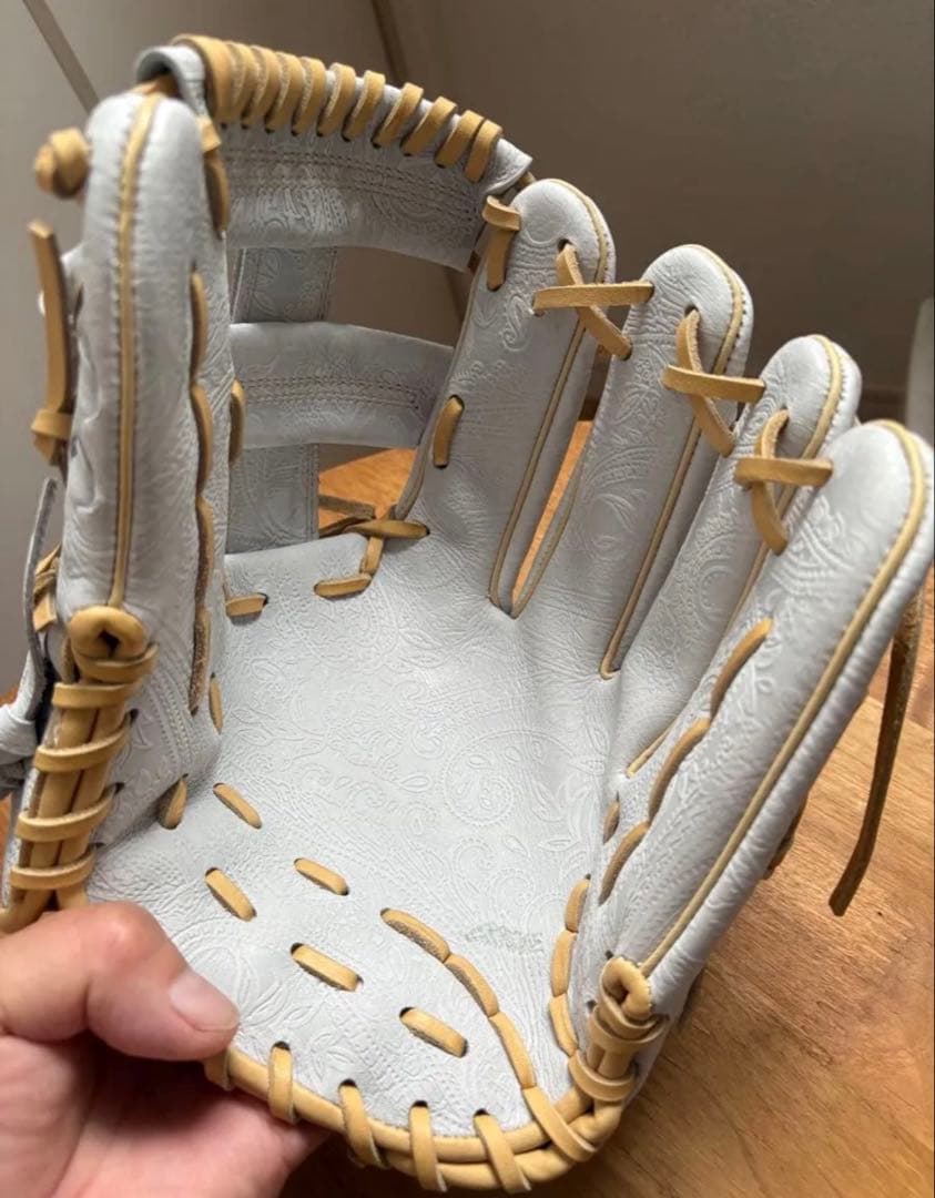 レア《アールグレイス》硬式グローブ 受注限定