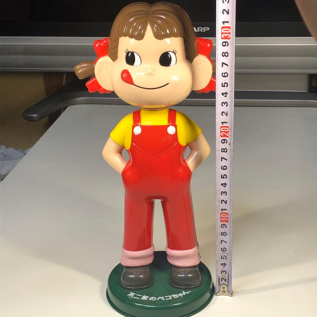 不二家 ペコちゃん 首振り人形 32cm - メルカリ