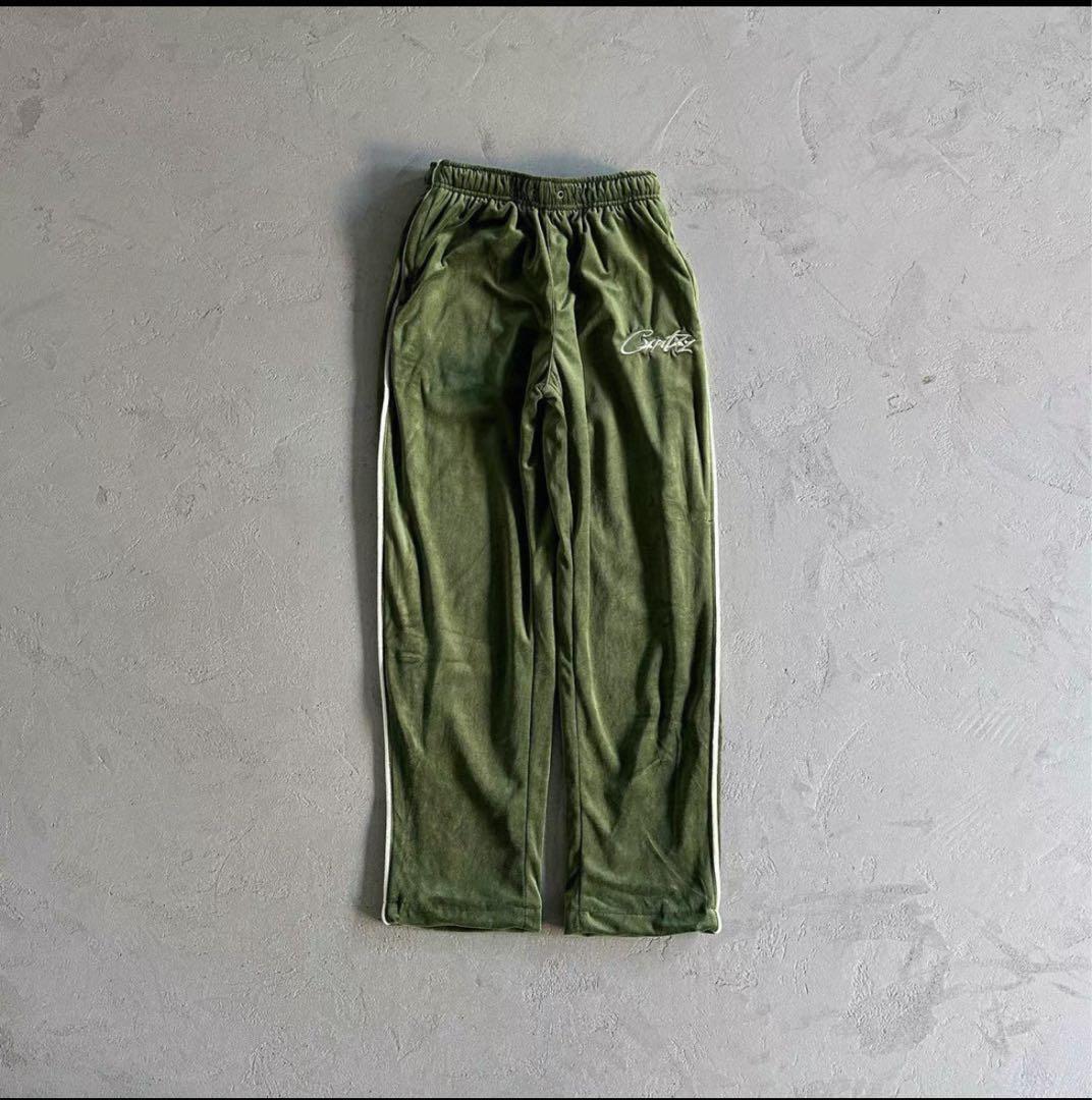 Corteiz ベロア セットアップ カーキー - メルカリ