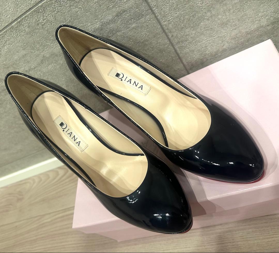 DIANA ダイアナ《WEB限定カラー》ストーム付き美脚パンプス