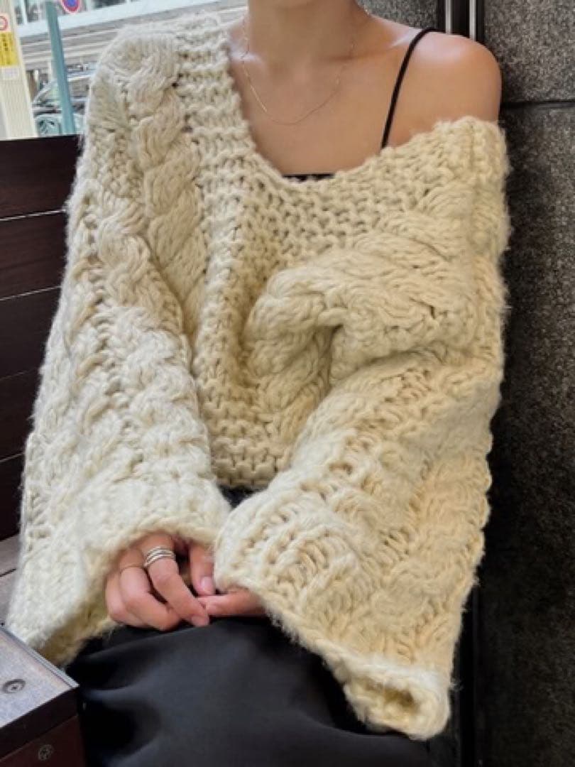 efu HAND CABLE KNIT アイボリー Nico Chunky Cable Knit Cardigan, Ivory – SAULT New England