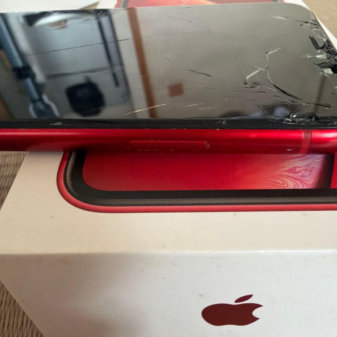 iPhoneXR RED 64GB 画面割れあり ジャンク扱い 付属品あり - メルカリ