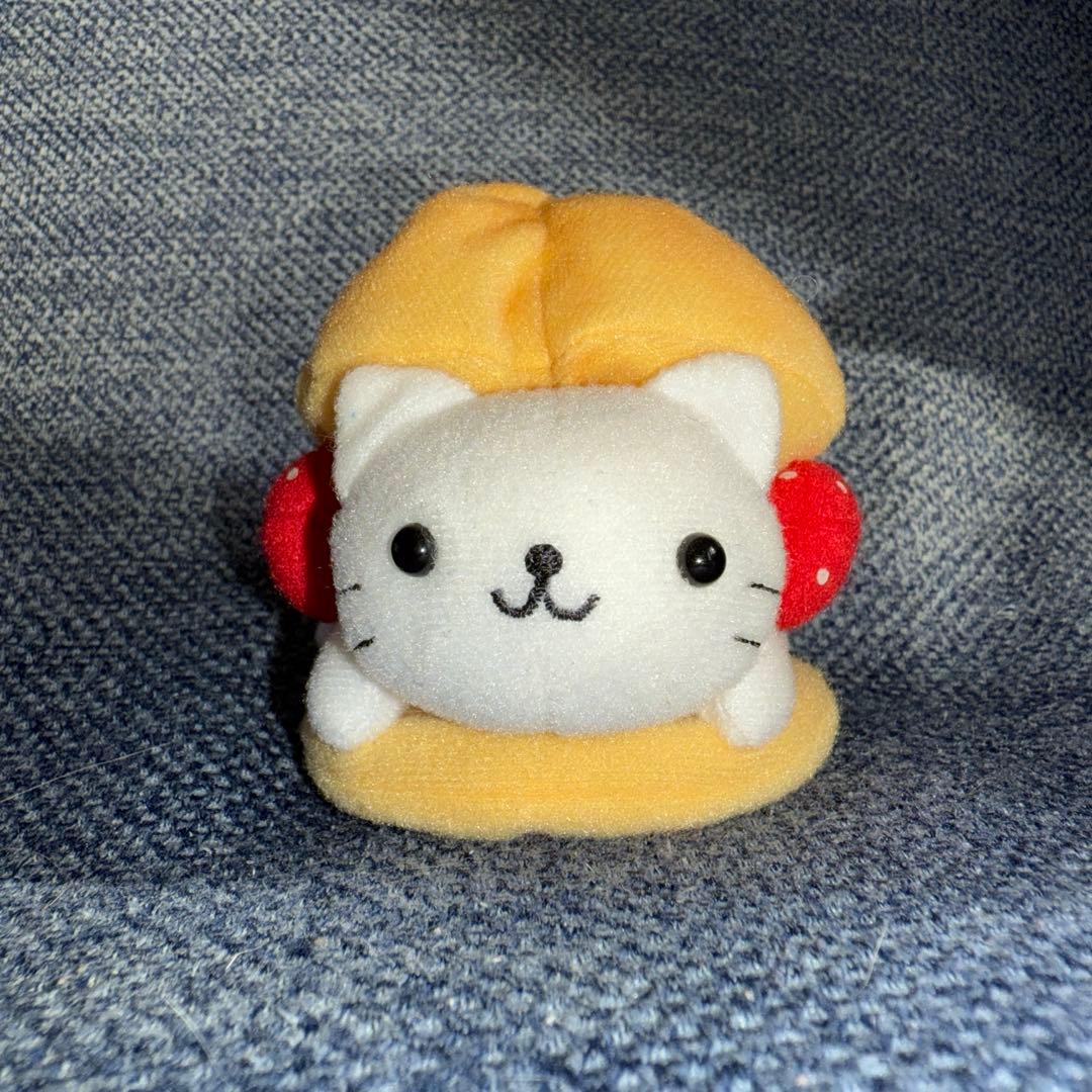 にゃんにゃんにゃんこ ぬいぐるみ シューにゃんこ - メルカリ