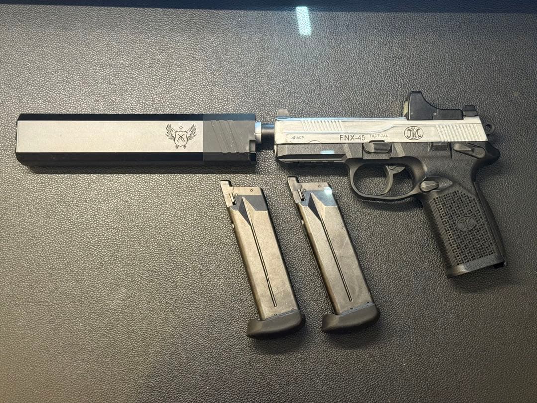 FNX-45 Tactical シルバー塗装 東京マルイ ガスブローバック 東京マルイ FNX-45 Tactical コイツは買いだ!かっこいいぞレビューだぜ