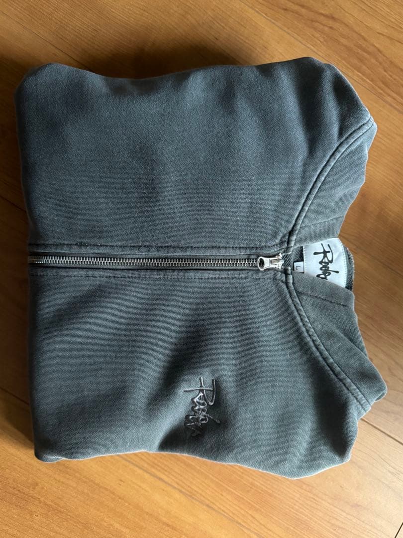 らっだぁのおみせ ロゴジップフーディ L 15周年記念缶バッチ